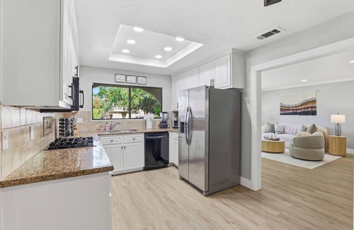 Dublin House | Modern 3BR Dublin - Office, Laundry & Private Yard