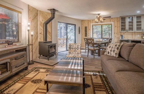 Dorrington Cabin | Modern Cabin w/EV Car Charger and Pool Access