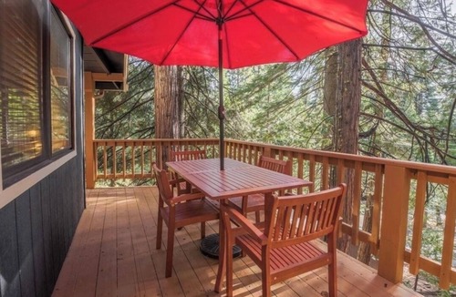 Dorrington Cabin | Modern Cabin w/EV Car Charger and Pool Access