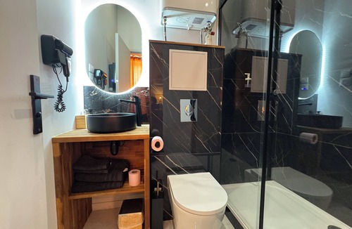 Grand Trou - Saint Jean De Dieu Apartment | Modern, fully-equipped studio