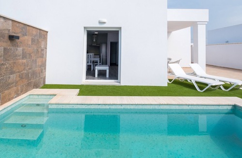 El Palmar House | Modern Holiday Home with Private Pool near El Palmar Beach