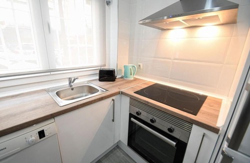 Villa de Vallecas Apartment | Modern Oasis in Vallecas