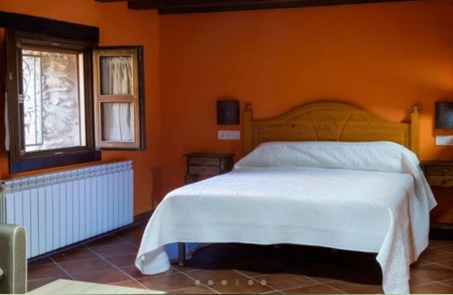 Robledillo de Gata Apartment | Molino del Medio | studio on ground floor, mountain views