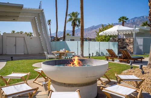 Desert Park Estates House | Monkey Tree Hotel 10
