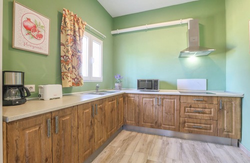 Carmona House | MONTECRISTO 2 - Charming loft with shared pool and free Wi-Fi