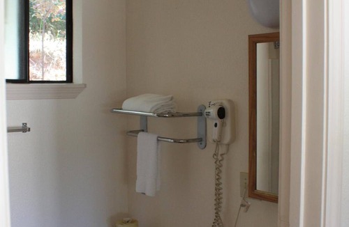 Apple Hill Hotel | Mother Lode Motel