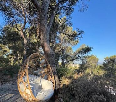 Bouc-Bel-Air Bed & Breakfast | Moulin Rouge Provençal Suite Premium avec jacuzzi extérieur Aix Marseille