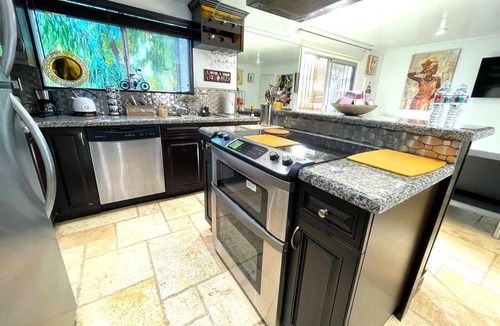 Encinitas Apartment | ★ New ! Encinitas Gem, Your home away from home ★