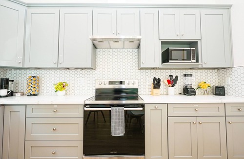 San Tomas House | Newly Built 3BR/2.5BA Modern Retreat in Campbell