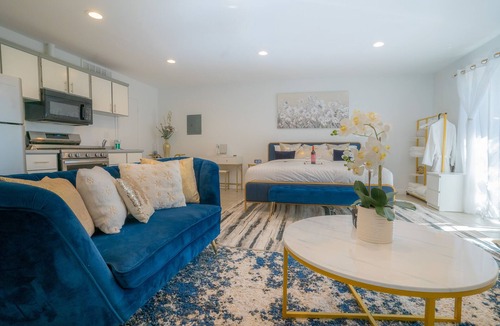 Chatsworth Apartment | NICE AND CLEAN SINGLE