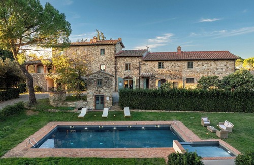 Tavarnelle Val di Pesa Villa | Nice apartment in villa for 2 people with WIFI, pool and TV, close to Greve In Chianti