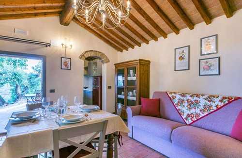 Castagneto Carducci Villa | Nice apartment in villa for 4 guests with A/C, pool, WIFI, TV, patio and pets allowed