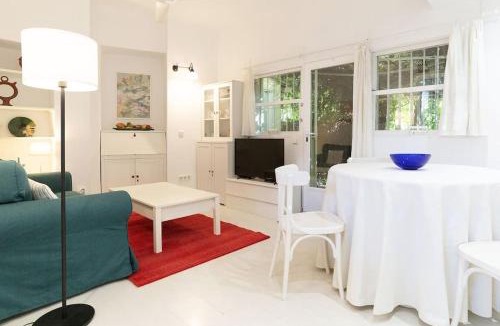 Puerta del Angel Apartment | Nice house with courtyard in Puerta del Angel - Mauregato
