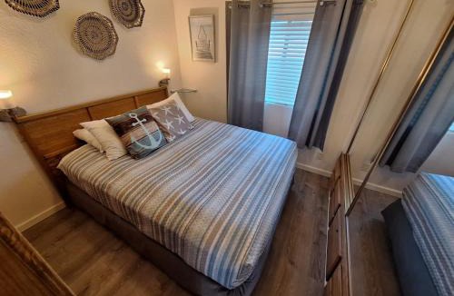 Smith River House | Ocean Cabin 19 with Jacuzzi and Spacious Deck