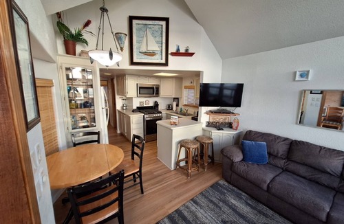 Smith River Cabin | Ocean Front Cabin 11 with Private Jacuzzi & Superb Views