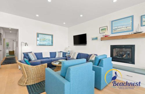 Eastside Santa Cruz House | Oceanfront Harbor House