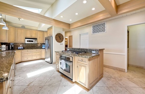 South Oceanside House | Oceanfront, Hot Tub, Private Beach, Fire Pit