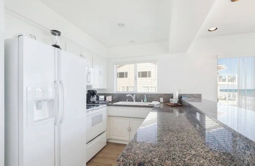 Central Malibu House | Oceanfront Retreat - Perfect For Family Reunions