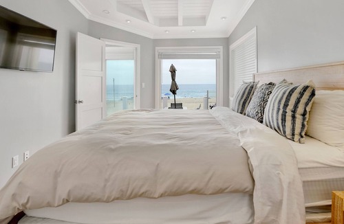 West Newport Villa | Oceanfront Upper Unit in Duplex! Incredible Views!