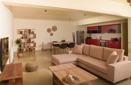 Agios Nikolaos Town Apartment | Oikies. Luxury Apartment with Sea View | private free parking area