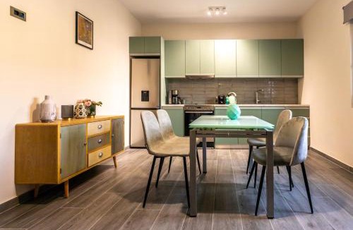 Paradisi Apartment | On The Breeze 2