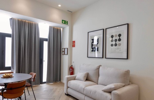 Pobles del Sud Apartment | One Tower Apartment - 02