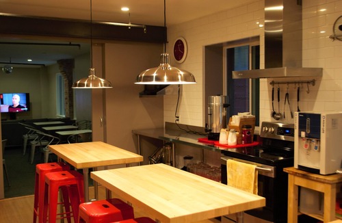 Theater District Hostel | Orange Village Hostel