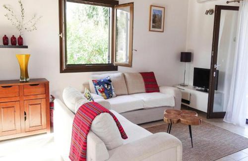 Kirianna House | Panoramic Villa in Kyriannav for 4