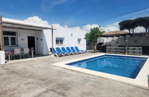 Chiclana de la Frontera Villa | Parisito Sancti Petri - Villa amplia con piscina privada