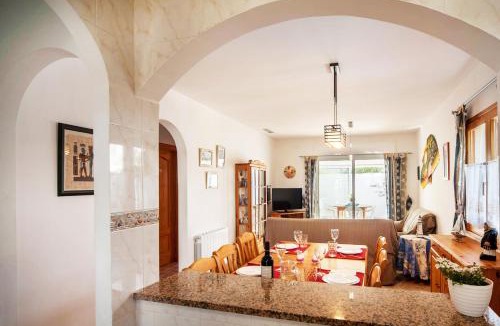 L'Escala Villa | Patrick