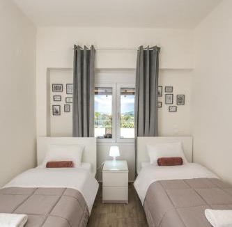 Perivolia House | Perivolia Panorama - Peaceful Retreat with View