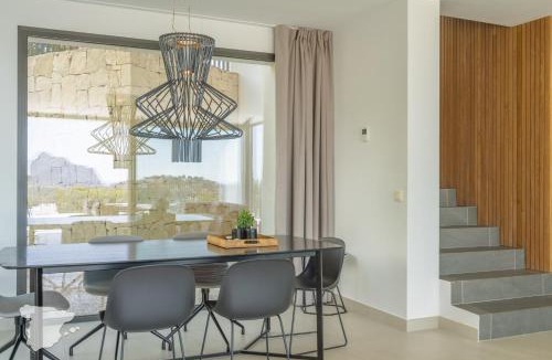 Empedrola Villa | Perla