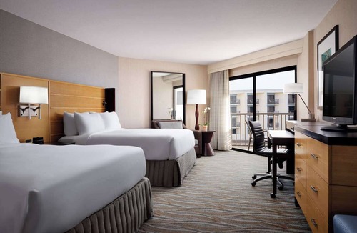 South Redondo Hotel | Pet-Friendly Beach Bliss! Just Steps to the Beach, Relaxing Outdoor Pool