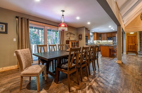 Camp Connell Cabin | PET FRIENDLY CABIN IN CAMP CONNELL, IMPRESSIVE GAME ROOM AND MORE!