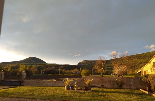 Rochebaudin House | Petite Maison de Campagne Tout Confort au Calme