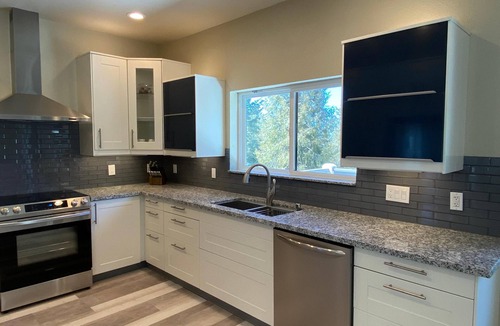 Yosemite West House | Pine Cove