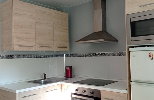 Montequinto Apartment | Piso Acogedor +4personas 1mint. Metro