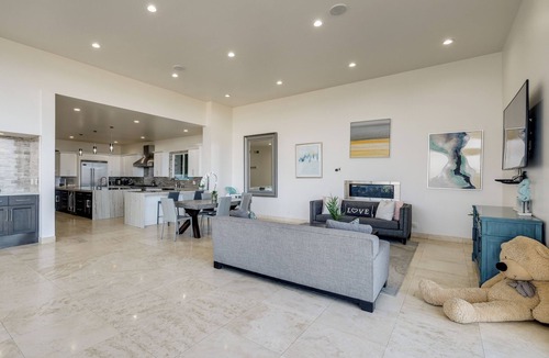 Hidden Valley House | Pool & Coastline Views: Luxe La Jolla Home