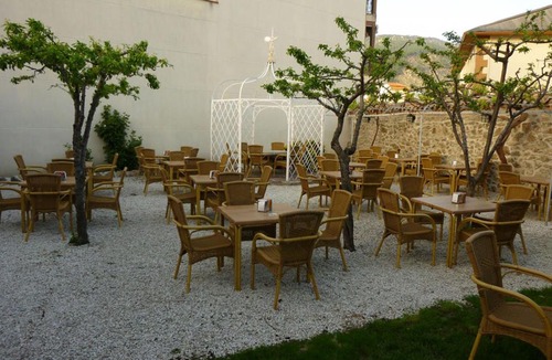La Adrada House | Posada Villa Maria