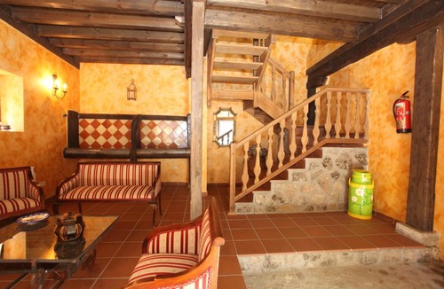 La Adrada House | Posada Villa Maria