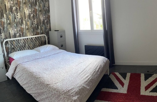 Carces Villa | Pretty villa with billards and Jacuzzi