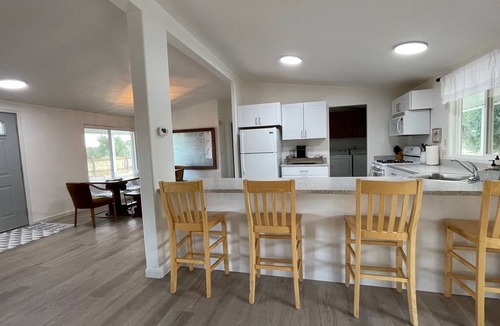 Creston House | Private Home on Olive Orchard