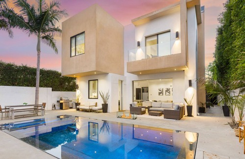 West Hollywood Villa | Private Modern Villa + Back house [Prime Location]