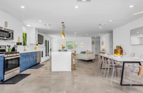 Racquet Club West House | Private Oasis, 4 BR, Huge Heated Pool & Spa, Views