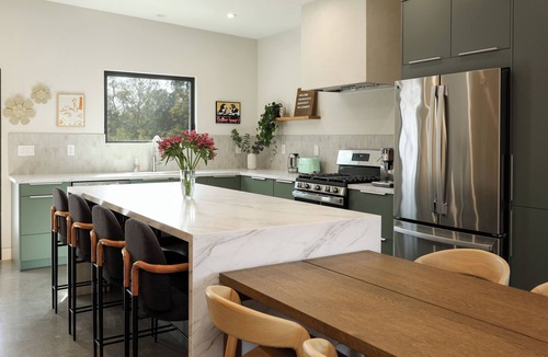 Mount Helix House | Private Spacious Two Bedroom Retreat in Mt Helix