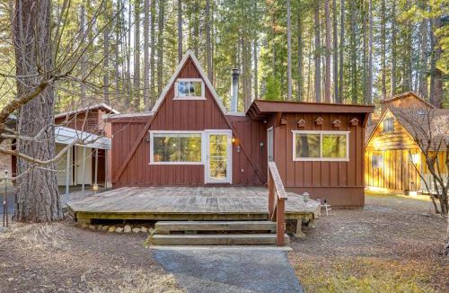 Plumas Eureka Estates House | Quaint + Rustic A-Frame < 5 Mi to Plumas-Eureka!