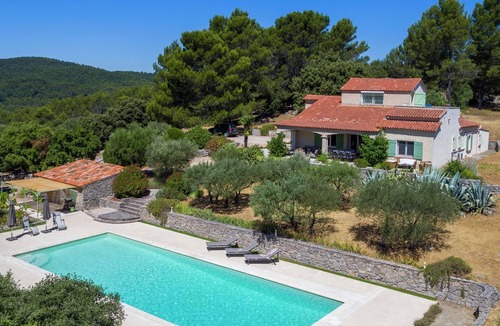 Pignans House | Quaint Villa in Pignans with Swimming Pool