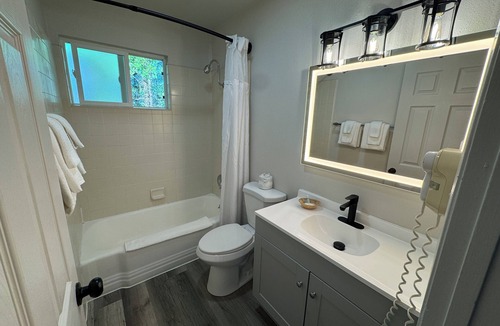 Jackson Hotel | Quality Inn & Suites Jackson