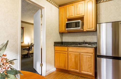 Santa Clara Hotel | Quality Inn & Suites Silicon Valley