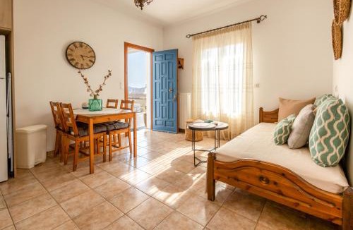 Kampos Apartment | Queen bee seafront